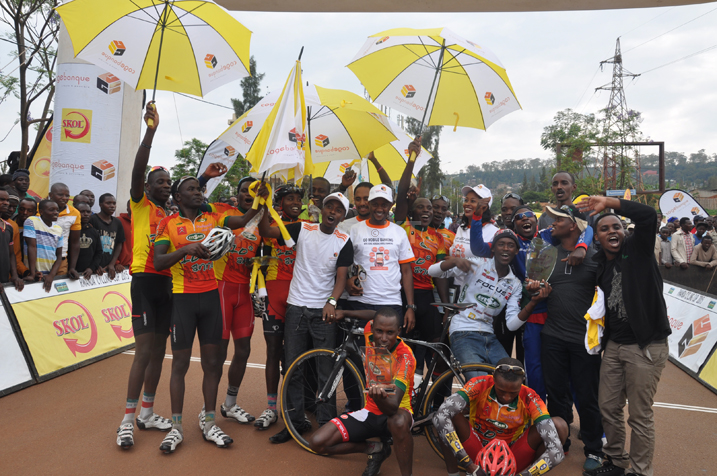Ikipe ya Benediction y'i Rubavu yari yegukanye umwanya wa mbere muri Rwanda Cycling Cup 2015
