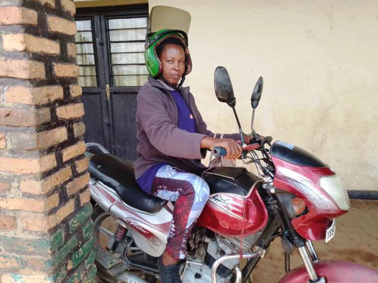 Angelique Mukeshimana avuga ko kubona perimi ya moto bimugaragariza ko n