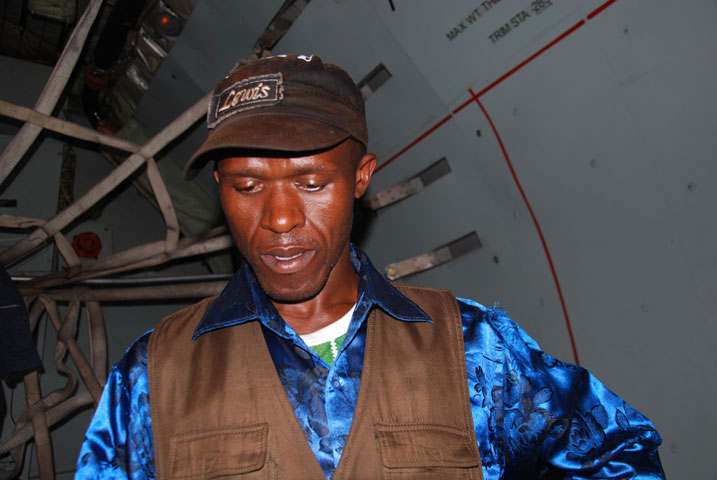 Maj Furaha Amos umurwanyi wa FDLR uhamagarira abandi gushyira intwaro hasi.