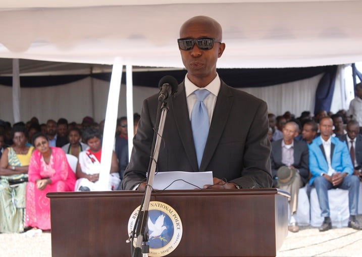 Minisitiri Fazil yabwiye abarangije amahugurwa ko bagiranye igihango gikomeye n'u Rwanda n'Abanyarwanda.