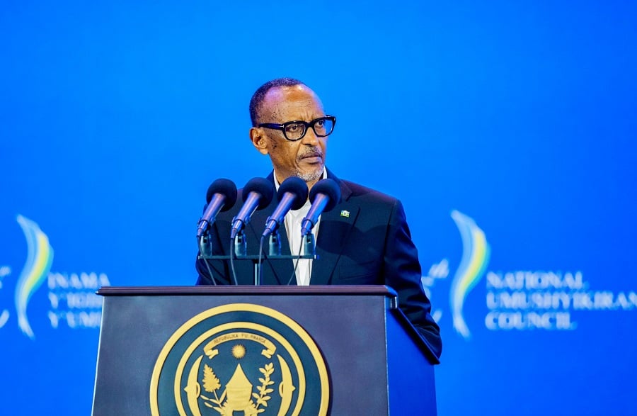 Perezida Kagame yemereye ubufasha abanyeshuri bagizweho ingaruka n