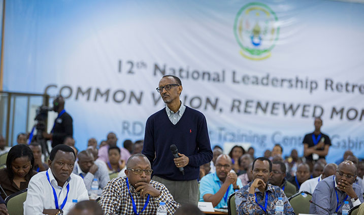 Perezida Kagame yihanangirije abayobozi bareba inyungu zabo bwite aho kureba iz'abo bayobora.