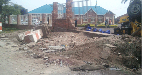 Imodoka yagonze uruzitiro rw