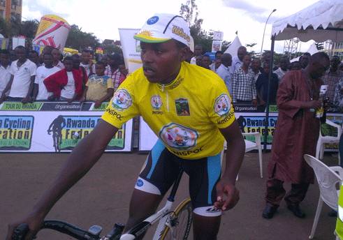 Aha Hadi yari amaze kwambikwa umwabaro w