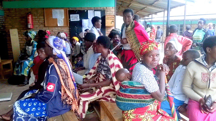 Mu Majyepfo bamwe mu barwayi iyo bamaze koroherwa batoroka ibitaro bakagenda batishyuye.