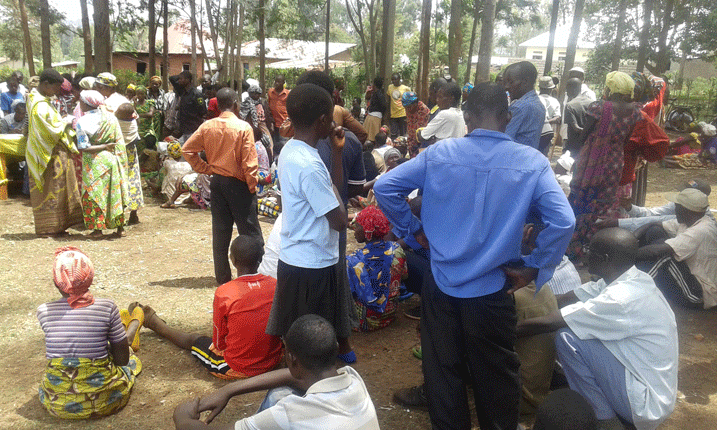 Abaturage bavuga ko bababajwe no kubura akazi nyuma yo gushyirwa mu byiciro by