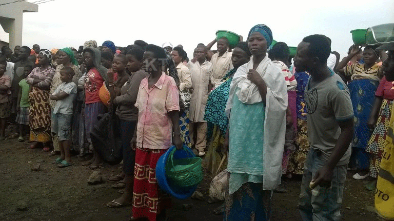 Abaturage bari benshi bashaka kureba umugore wiswe umucuraguzi