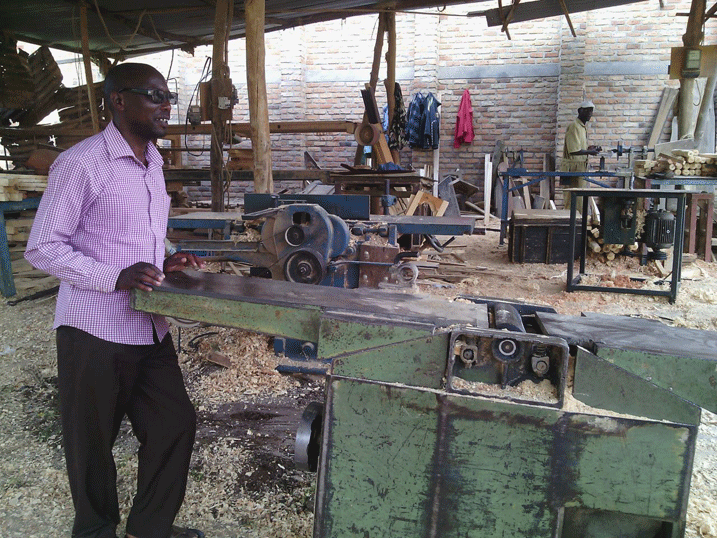 Amashanyarazi ngo yateje imbere ububaji.