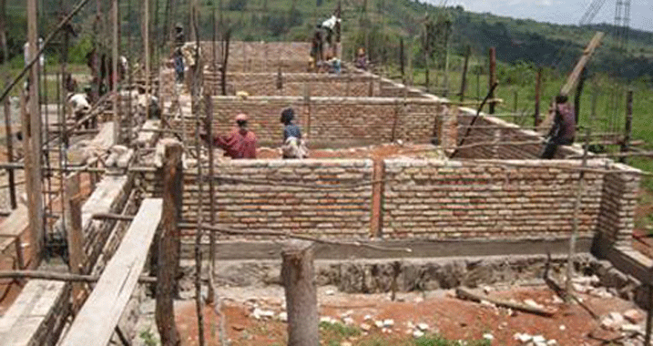 Batatu bafunzwe bazira kwiba ibikoresho byo kubaka amashuri (Photo archive).