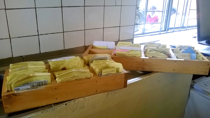 Abenshi mu bambura ibitaro ngo n'ababa batarishyuye umusanzu w'ubwisungane mu kwivuza.