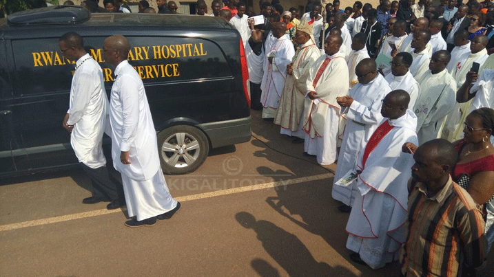 N'abihayimana baherekeje Umugogo w'Umwami