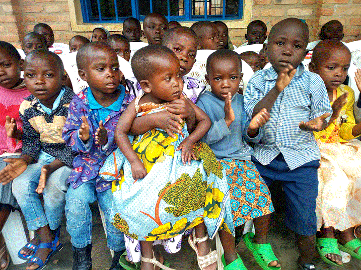 Ibirezi kuva ku mwana ukiri mu nda ya nyina kugeza k'ufite imyaka ibiri batangiye itorero