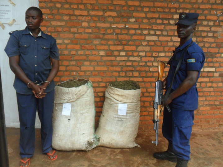 Yafatanywe ibiro 42 by