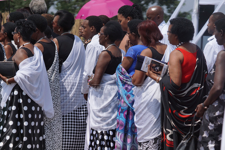 Imbaga nini yaje kwifatanya n'umuryango wa Kigeli V Ndahindurwa kumutabariza