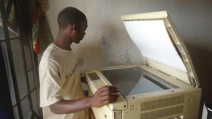 No mu dusantire tw'ibyaro imirimo y'ikoranabuhanga yabagezeho kubera amashanyarazi. Aha ni mu Gasantire ka Cyabayaga mu Karere ka Nyagatare