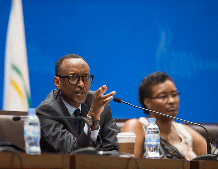 Perezida kagame ntiyumva impamvu papa francis adasabira mbabazi abakristu bakoze Jenoside