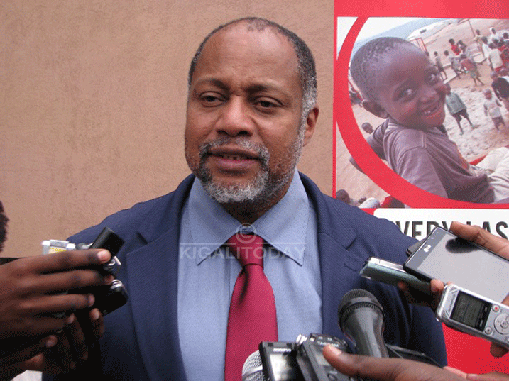 Philipe Adapoe uyobora Save the Children mu Rwanda avuga ko bazakomeza gufatanya na Leta muri gahinda nziza ifite zo kwita ku bana