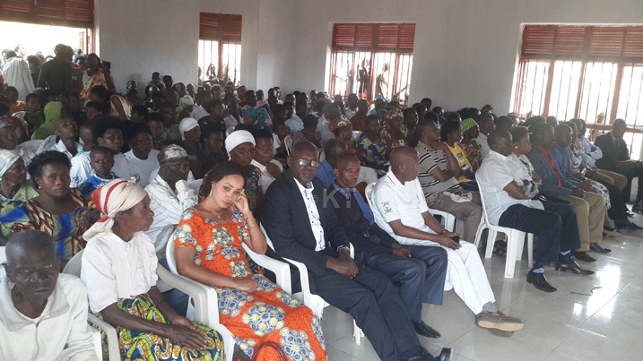 Niyonsaba Pascal aravuga ko imiturire y'akajagari ikomeje kubangamira iterambere.