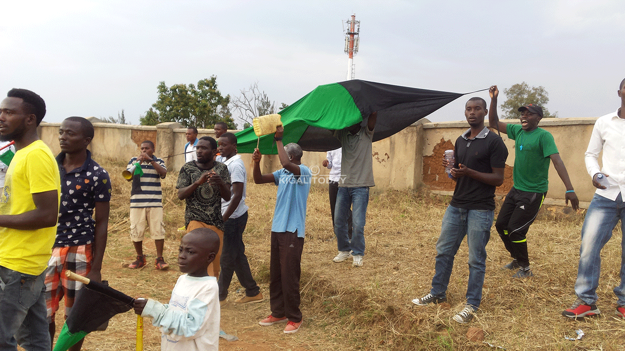 Abafana ba Rwamagana n'ibendera ry'ikipe yabo