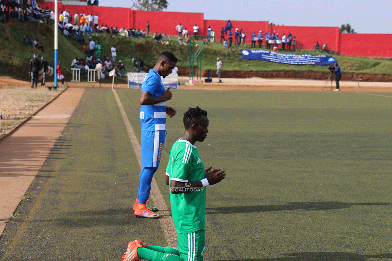 Babanje gusaba Nyagasani ngo abagenderere kuri uyu munsi ...