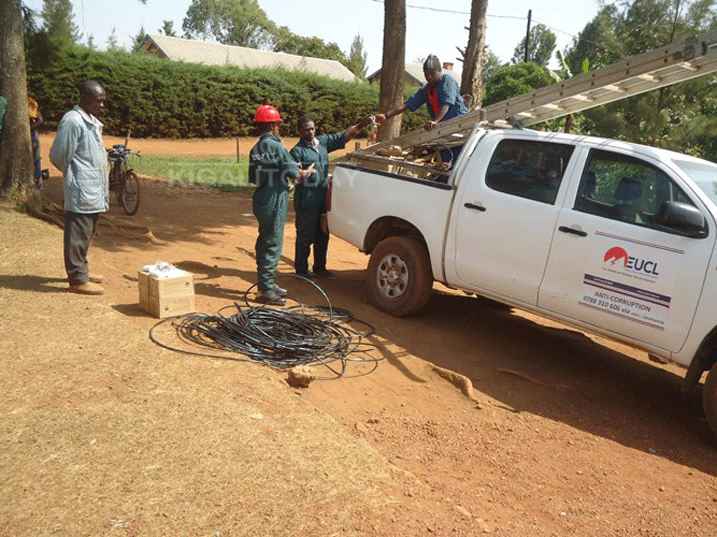 UECL imanukana ibikoresho mu baturage badategereje ko babasanga ku biro