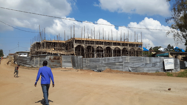 Umusigiti w'icyitegererezo mu bwiza no mu bunini urimo kubakwa i Mugandamure.