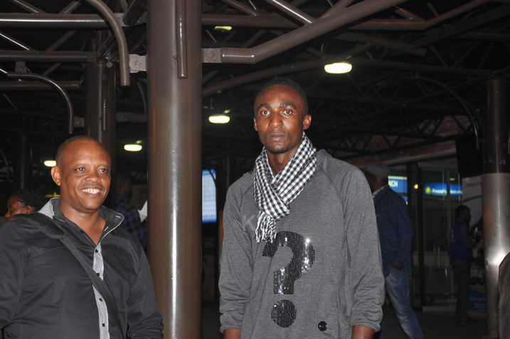 Yahageze ari kumwe n'umuyobozi wa AS Kigali, Mwanafunzi Albert