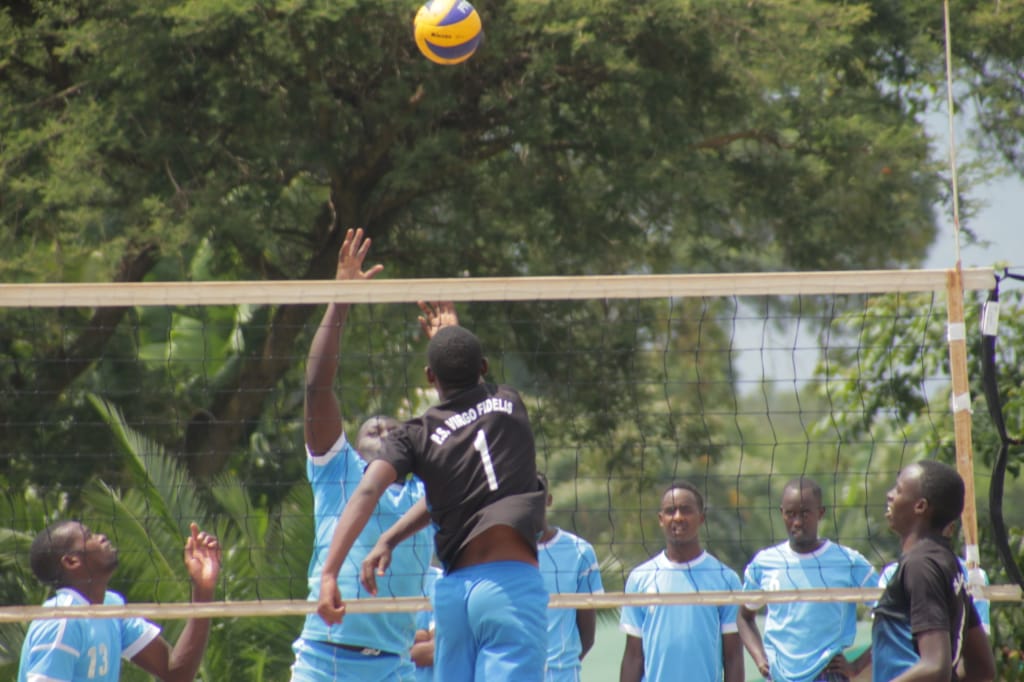 Umucyo yatsinze Petit Seminaire Virgo Fidelis amaseti atatu ku busa