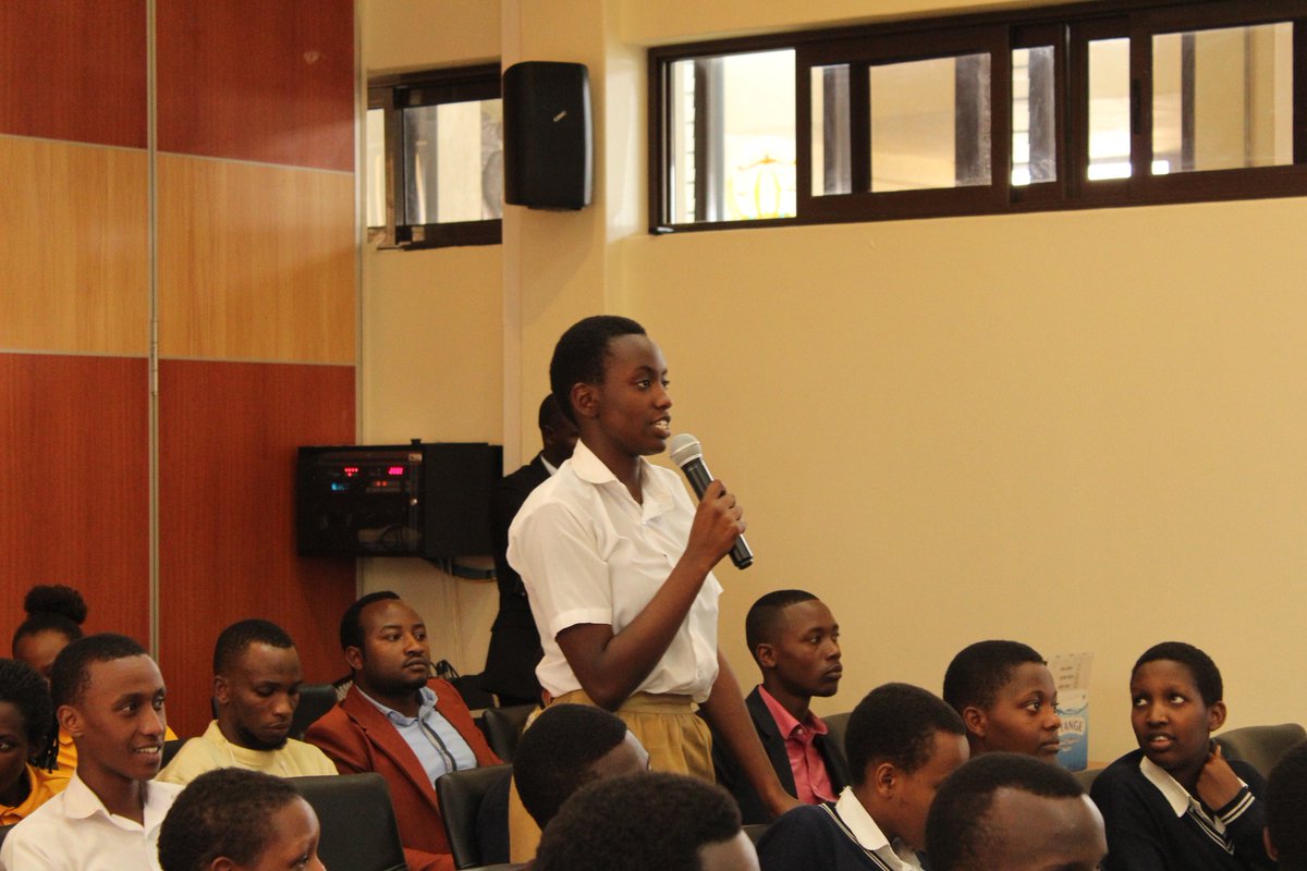 Umutesi Baudouine avuga ko yamenye ko kwizigamira mu kigo gitanga inyungu biruta kubika amafaranga mu rugo