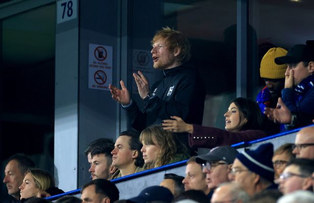 Ed Sheeran asanzwe ari umufana ukomeye wa Ipswich Town akaba anayifitemo imigabane