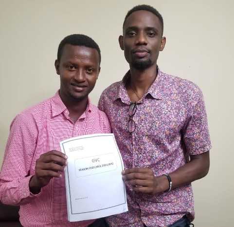 Jean Claude Mwizerwa (ibumoso) ushinzwe kugura abakinnyi ati "twagushatse kera amaherezo turakubonye".