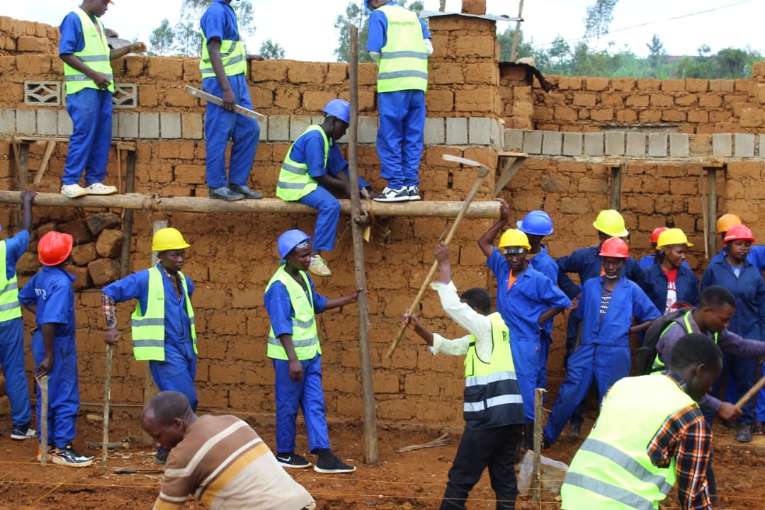 Urubyiruko rurafasha utishoboye kobona aho aba