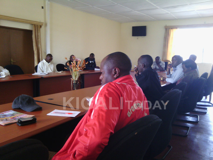 Bamwe mu bayobozi b'ibigo by'amashuri yisumbuye bitabiriye inama yo gushinga ikipe y'imikino ngororamubiri.