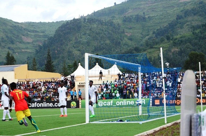 Ubwo Guinea yari ifunguye amazamu ya Nigeria inshundura zikanyeganyega