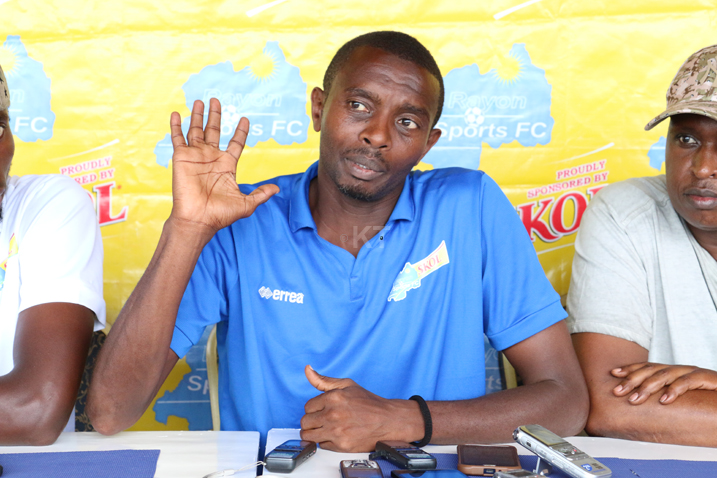 Uyu mutoza yatangaje ko azakinisha abakinnyi batanu hagati