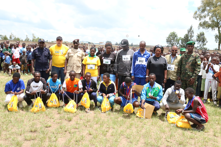 Ifoto y'urwibutso nyuma y'aya marushanwa