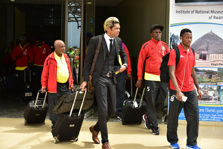 Ubwo abakinnyi bageraga i Kanombe barangajwe imbere na Abel Xavier, umutoza mukuru w