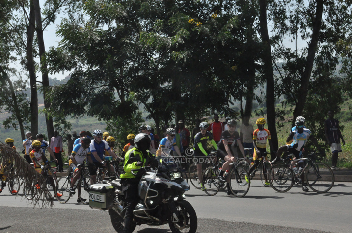 Babaga banayobowe na Polisi y