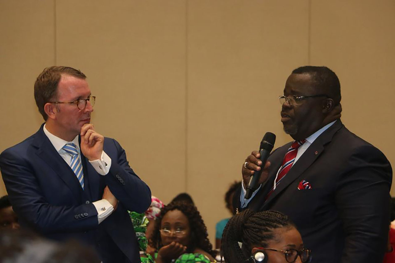 Abagabo bitabiriye iyi nama nabo biyemeje gushyigikira abagore