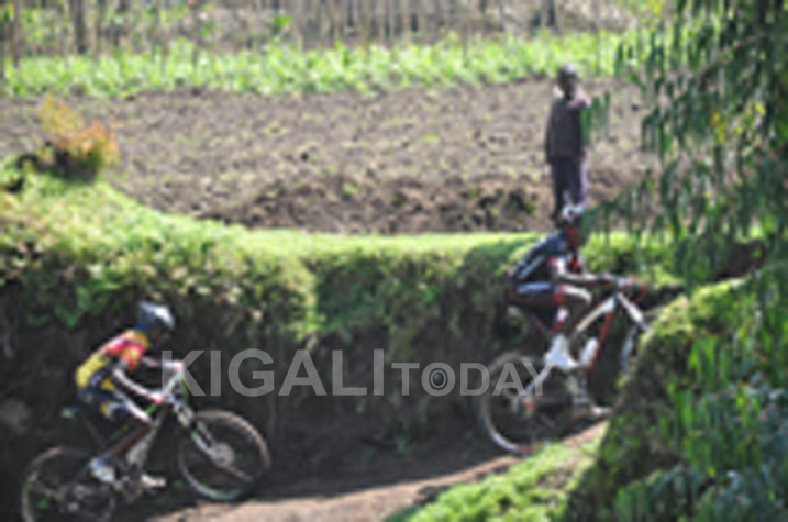 Abana nabo barihera ijisho imyiteguro