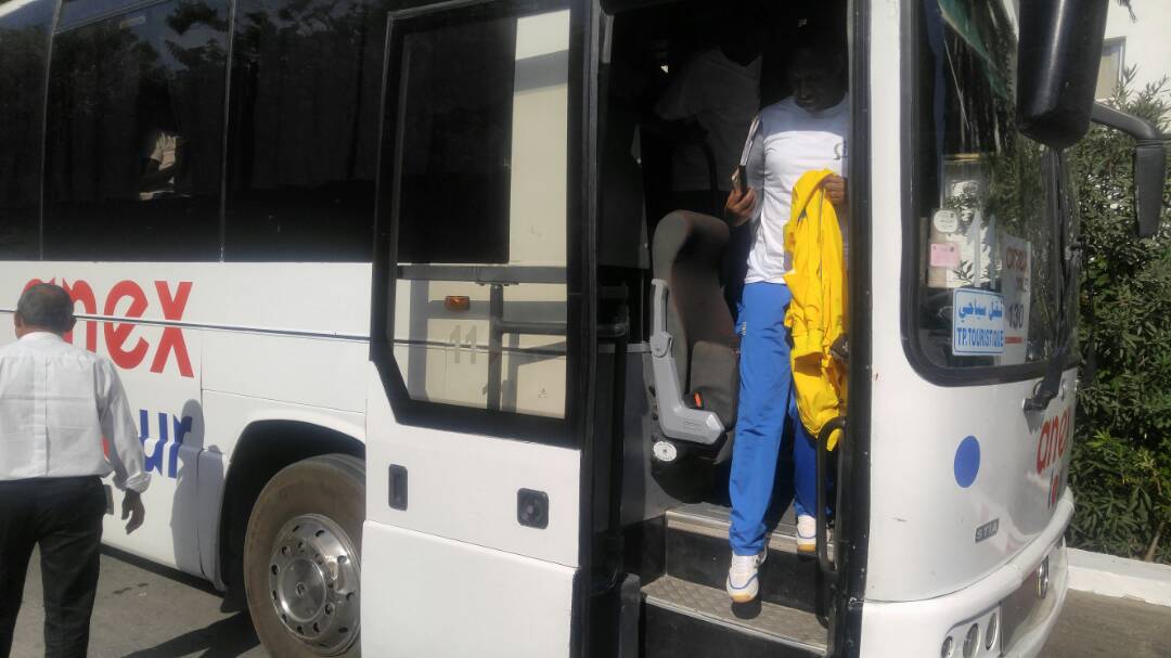 Imodoka yavanye iyi kipe ku kibuga cy