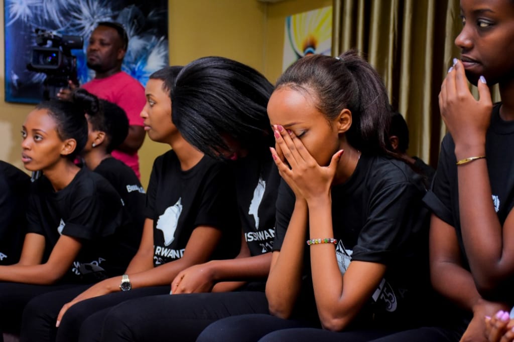 Bagenzi be bababajwe n'uko abavuyemo akaba asezerewe