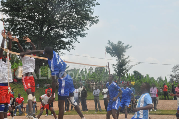Rayon Sports yatangiranye imbaraga nyinshi,ihita inatsinda iseti ya mbere y