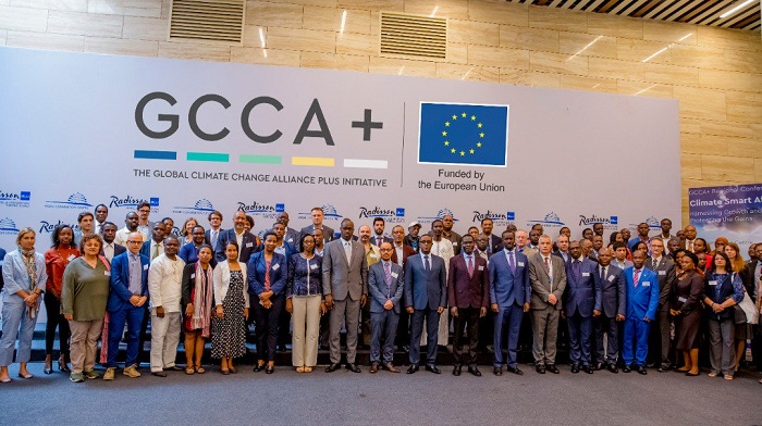 Abitabiriye iyo nama mpuzamahanga yabereye mu Rwanda bafashe ifoto y'urwibutso