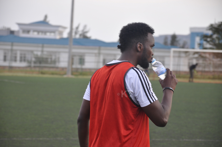 Mahoro Nicolas ngo arasa nk