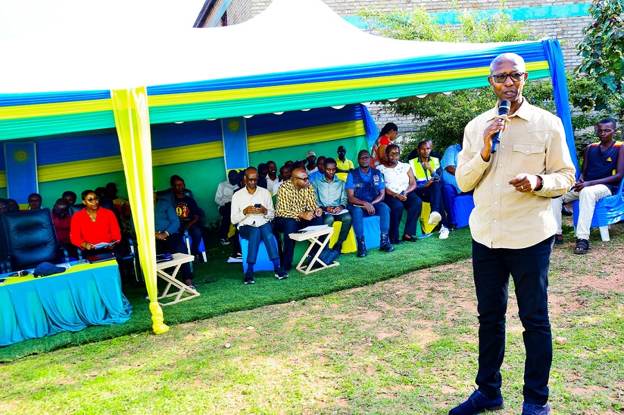 Depite Musa Fazil Harerimana aganiriza abaturage