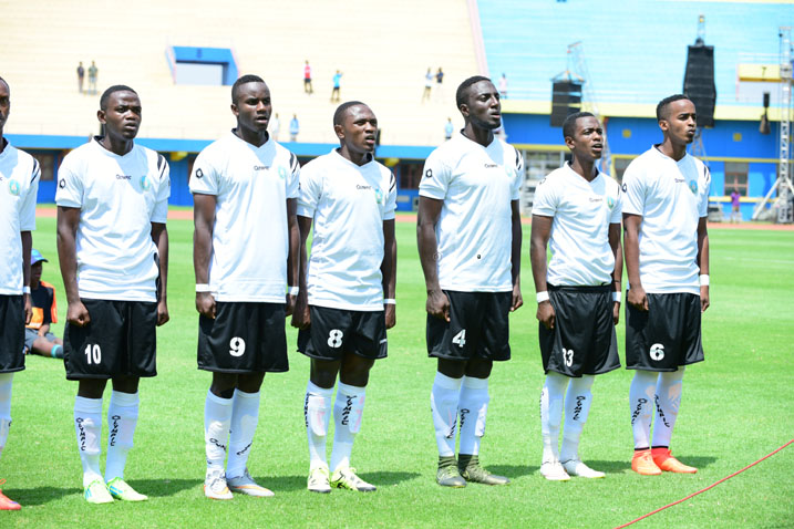 Mbere y'umukino .....