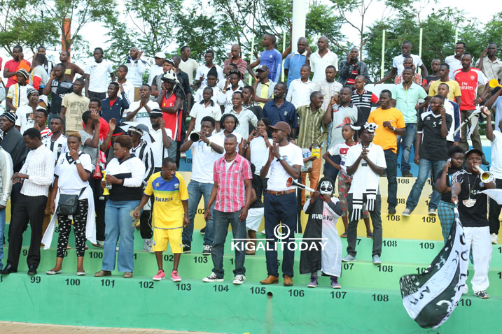 Abafana ba APR Fc baririmba