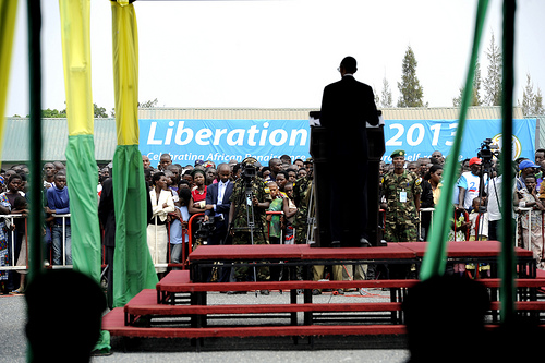 Perezida Kagame yasabye Abanyarwanda kumva ko niba hari ibyo bagezeho bishobora kuzaba byisumbuyeho mu minsi iza nibakomeza gukora cyane.