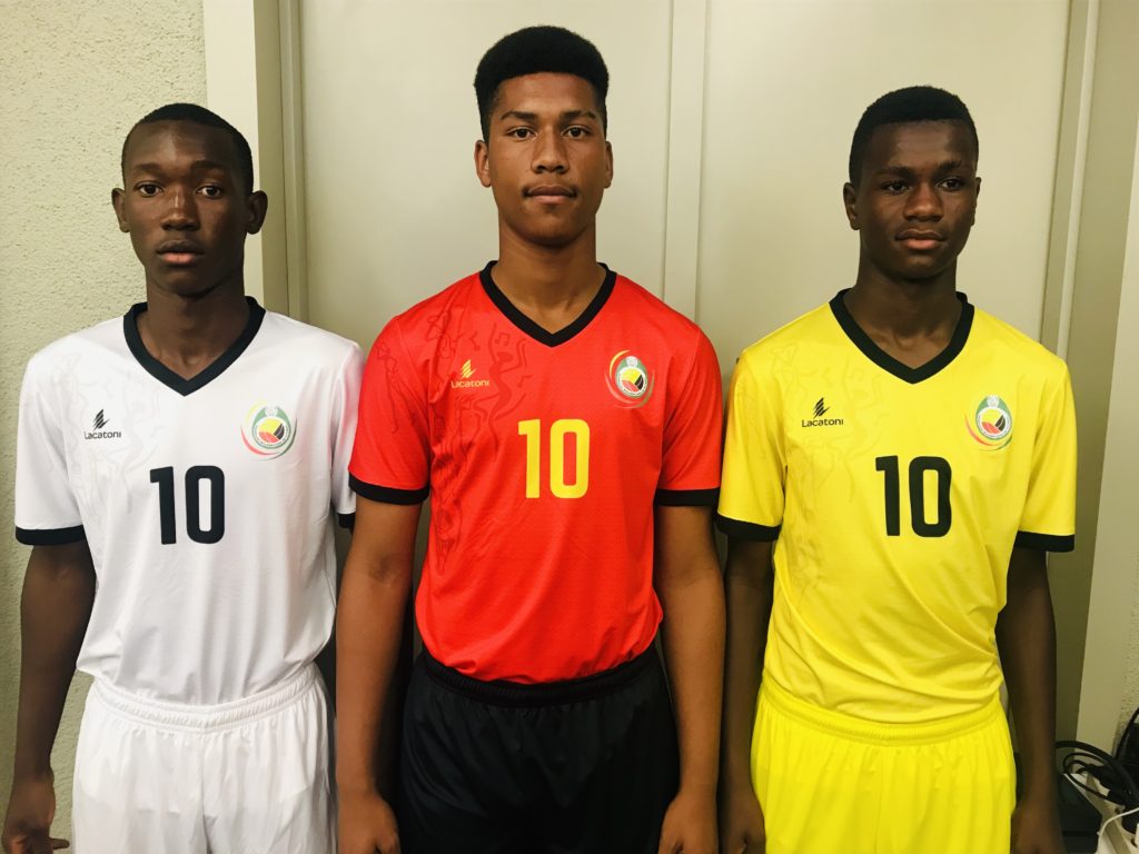 Ubwoko butatu bw'imyambaro ya Lacotoni iyi kipe izajya yambara